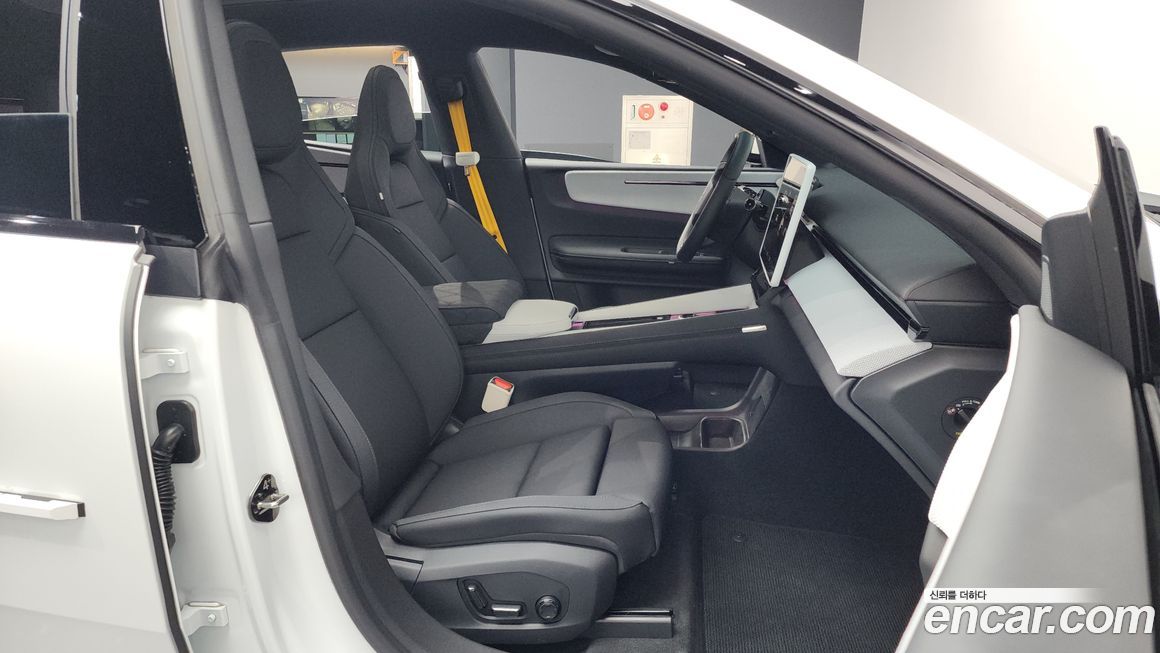 Polestar Polestar 4 2025