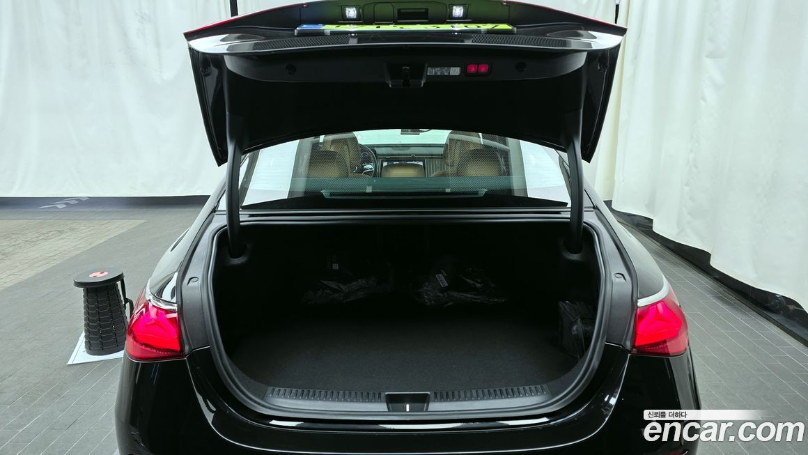 Mercedes-Benz E-Class 2025