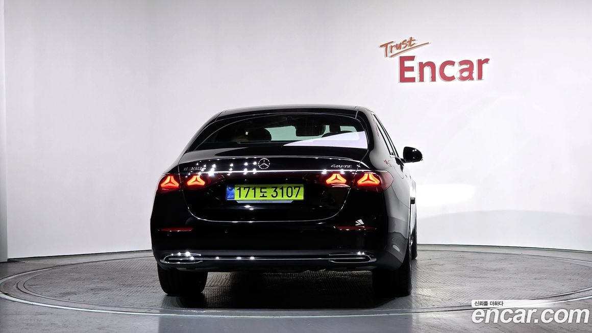 Mercedes-Benz E-Class 2025