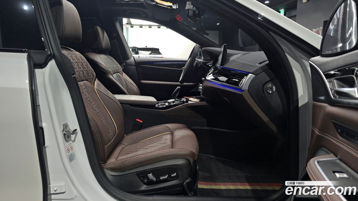 BMW Gran Turismo 2024