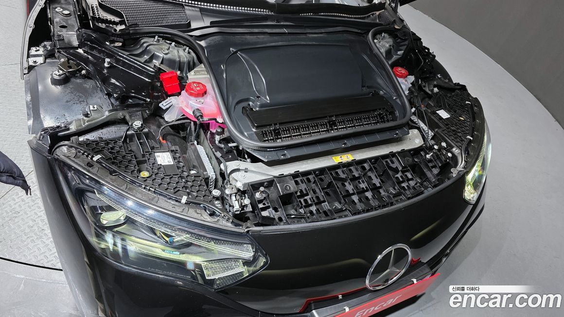 Mercedes-Benz EQE 2024