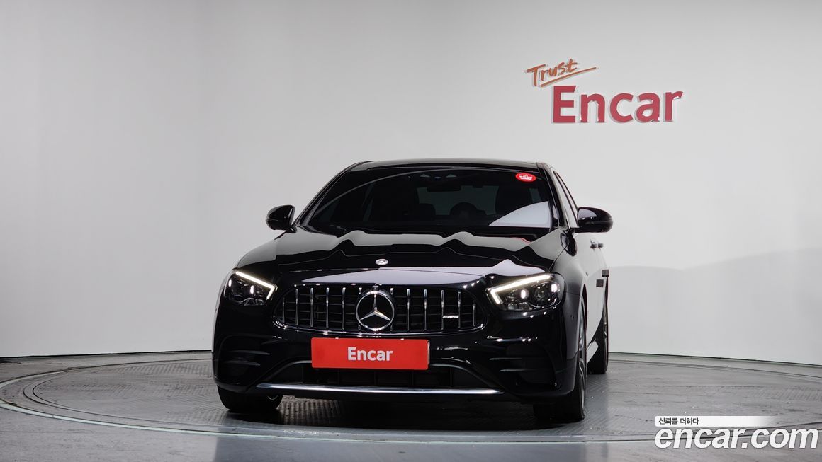 Mercedes-Benz E-Class 2022