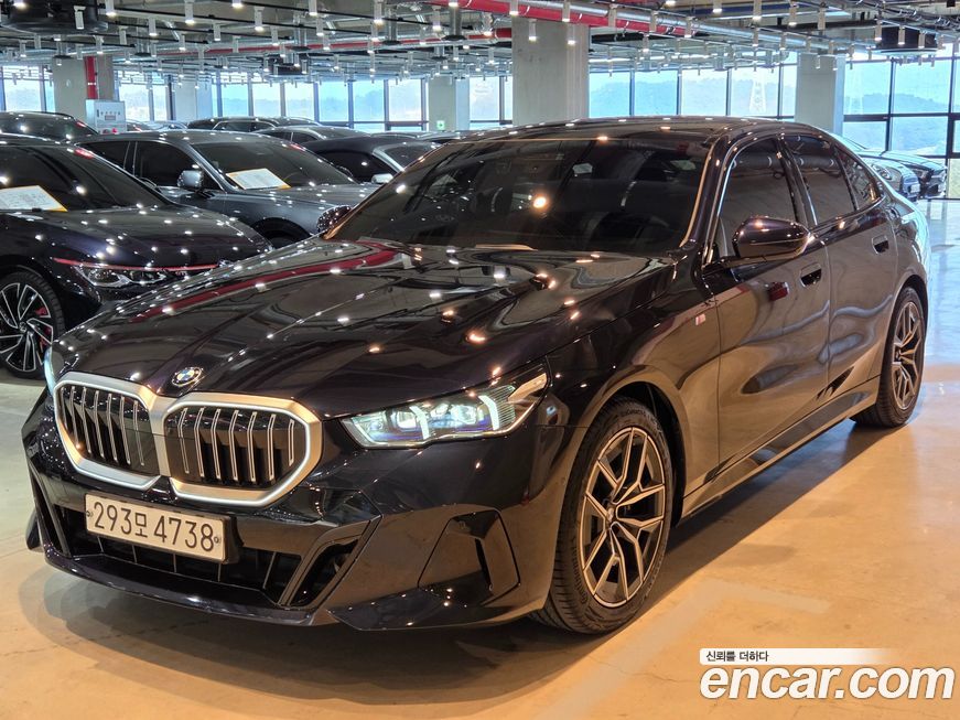 BMW 5-Series 2024