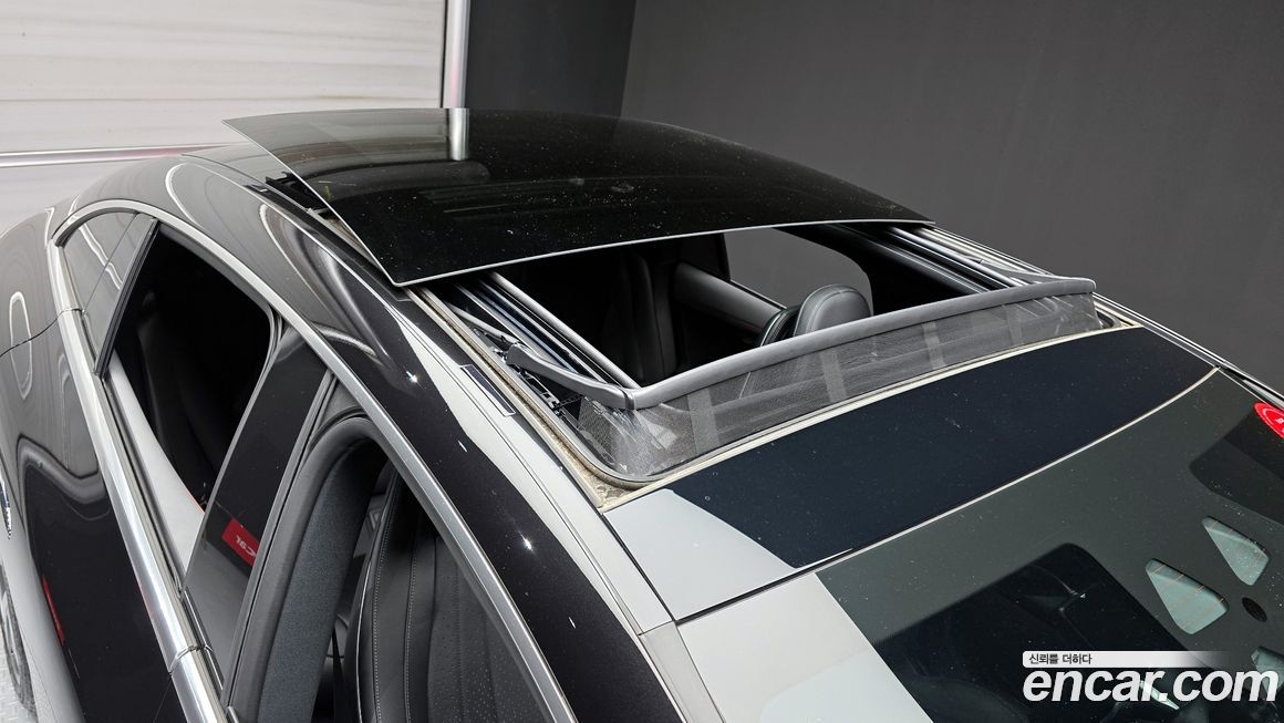 Mercedes-Benz EQE 2024