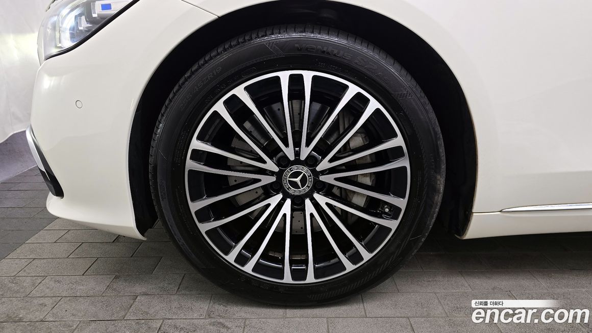 Mercedes-Benz S-Class 2022