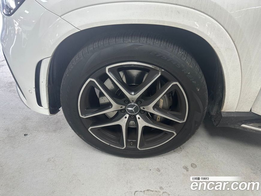 Mercedes-Benz GLE-Class 2021