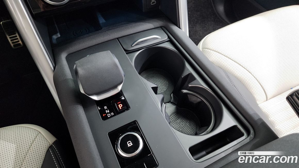 Land Rover Discovery 2025