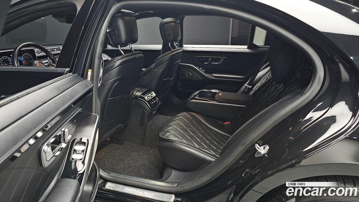 Mercedes-Benz S-Class 2023