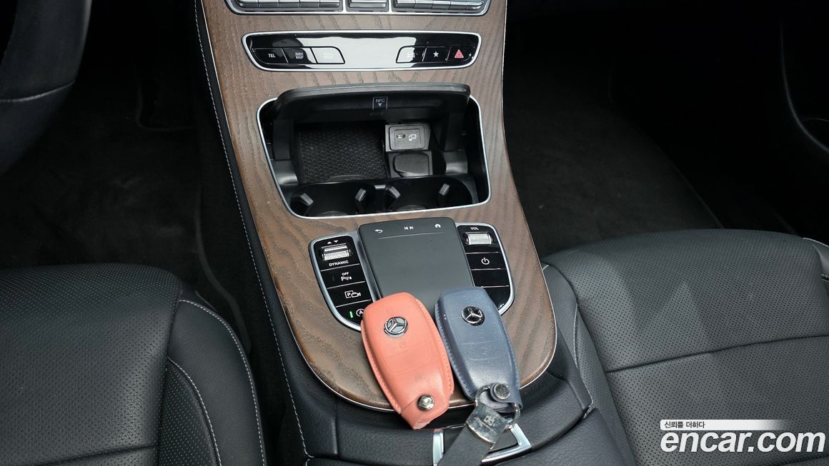 Mercedes-Benz E-Class 2022