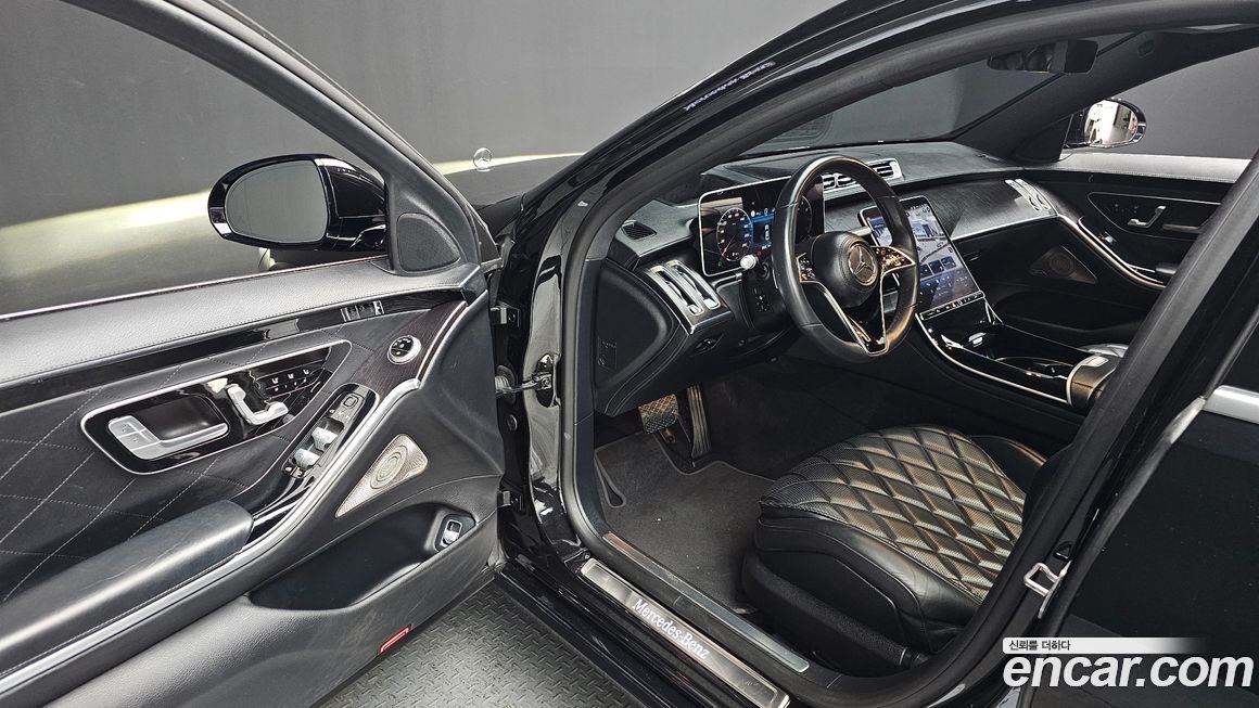 Mercedes-Benz S-Class 2023