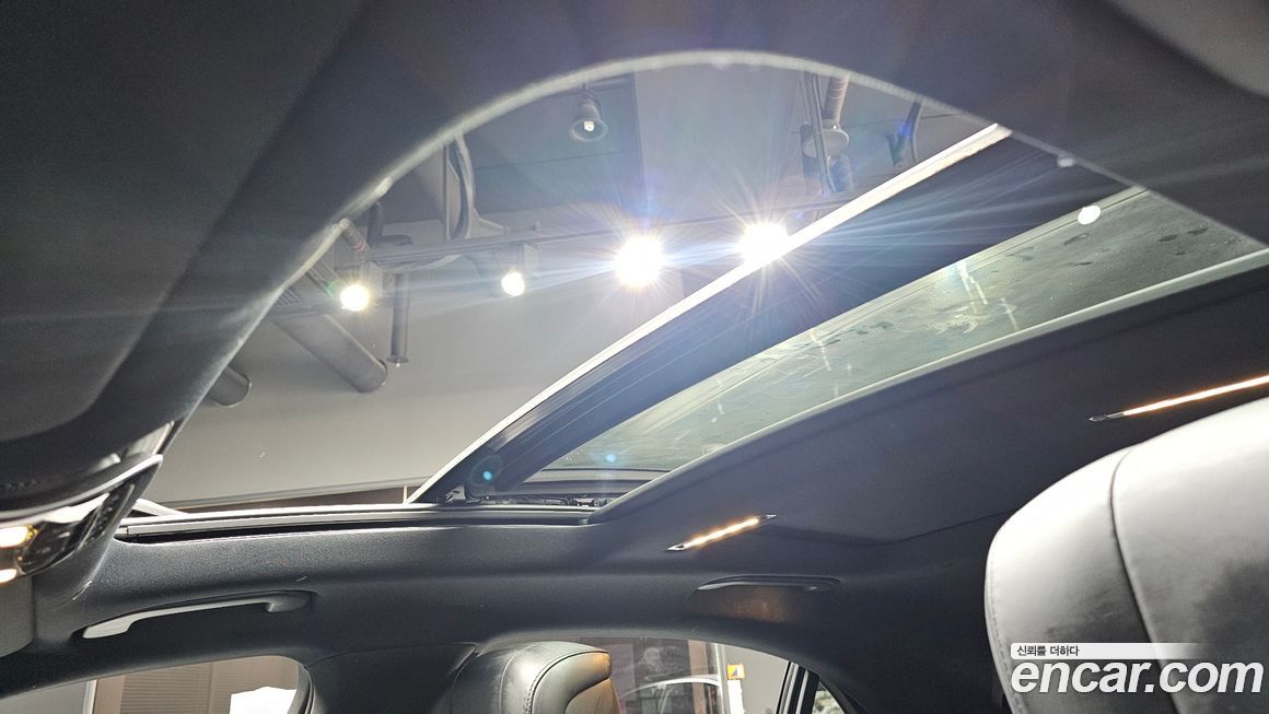 Mercedes-Benz S-Class 2023