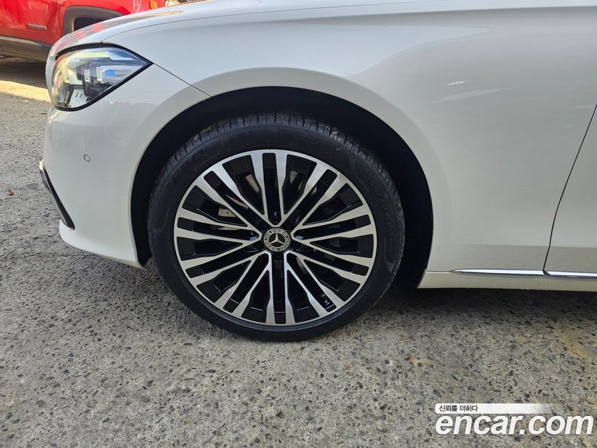 Mercedes-Benz S-Class 2023