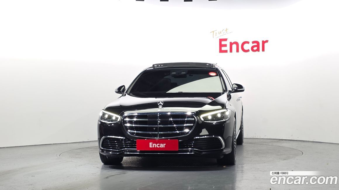 Mercedes-Benz S-Class 2025