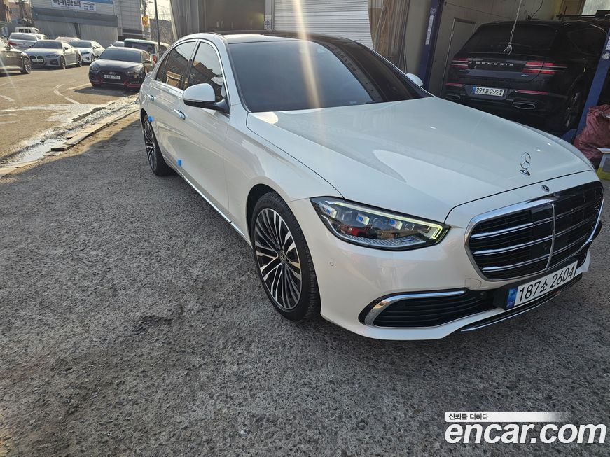 Mercedes-Benz S-Class 2023
