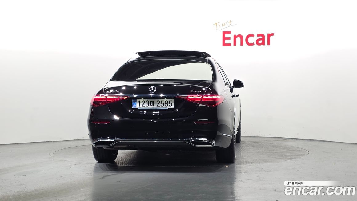 Mercedes-Benz S-Class 2025