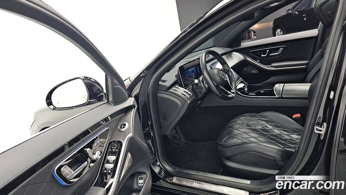 Mercedes-Benz S-Class 2023