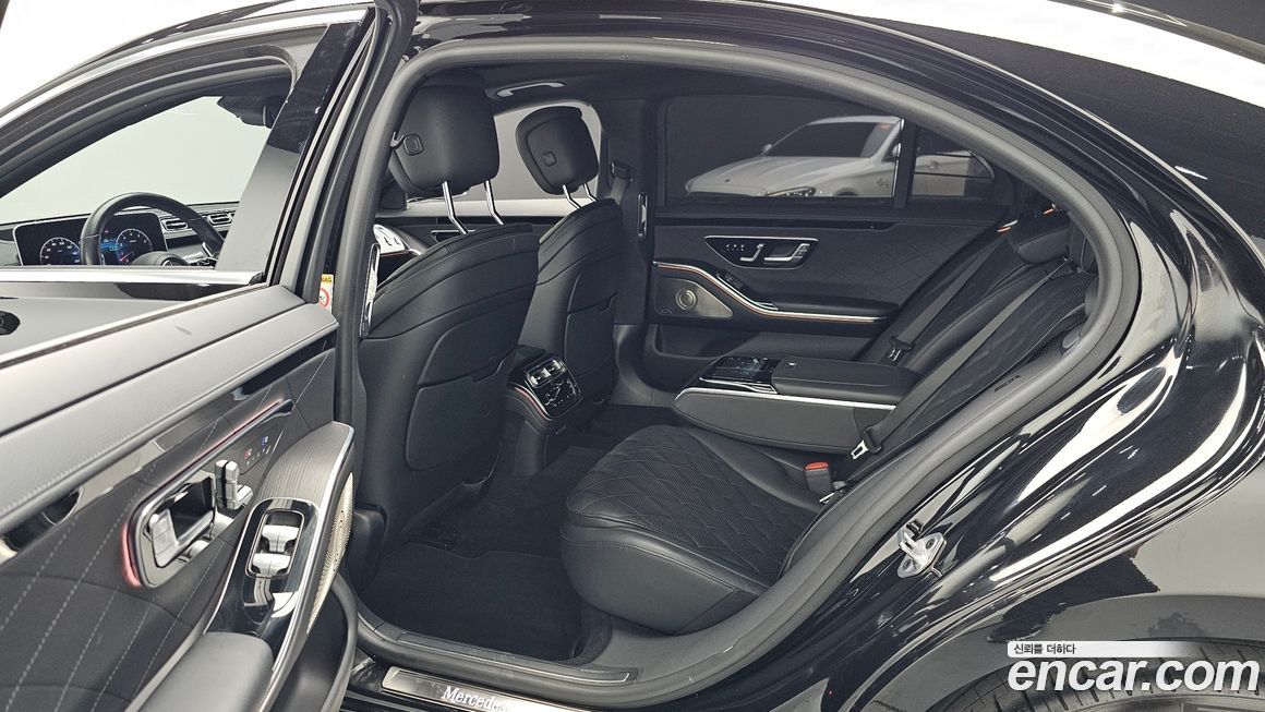 Mercedes-Benz S-Class 2023