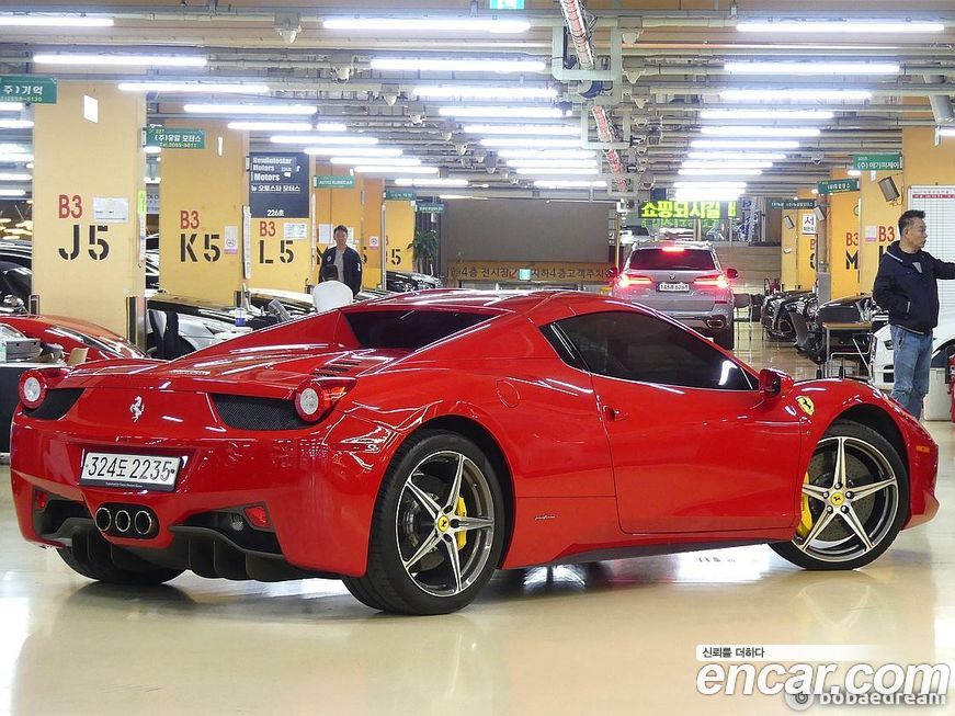 Ferrari 458 2015