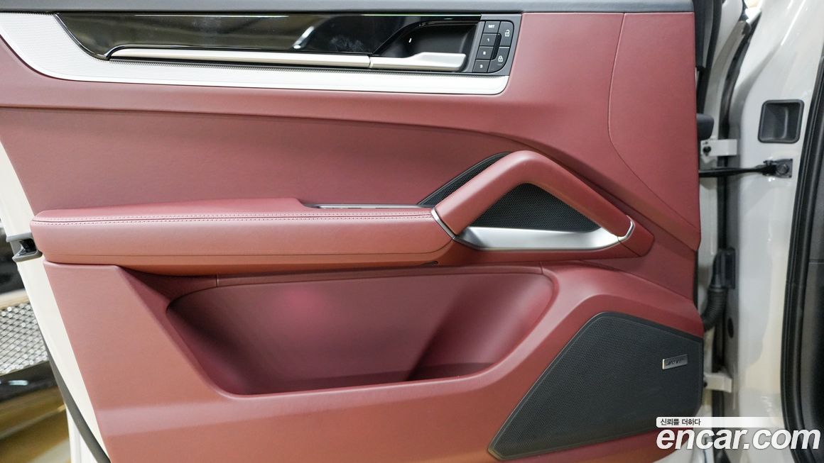 Porsche Cayenne 2024