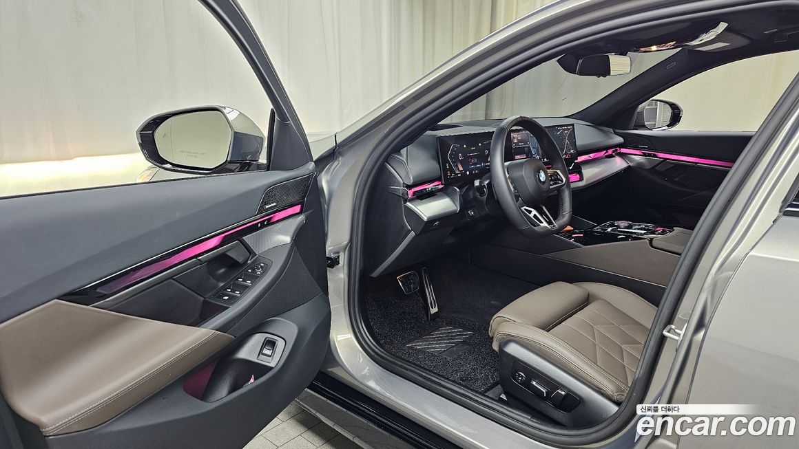 BMW 5-Series 2025