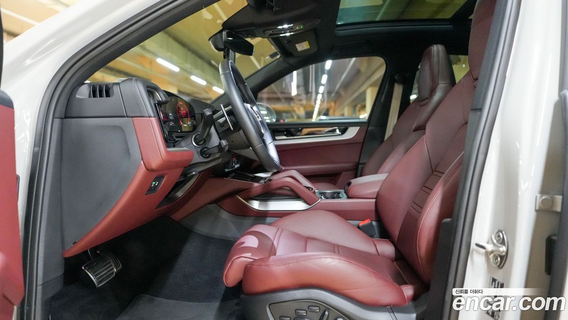 Porsche Cayenne 2024