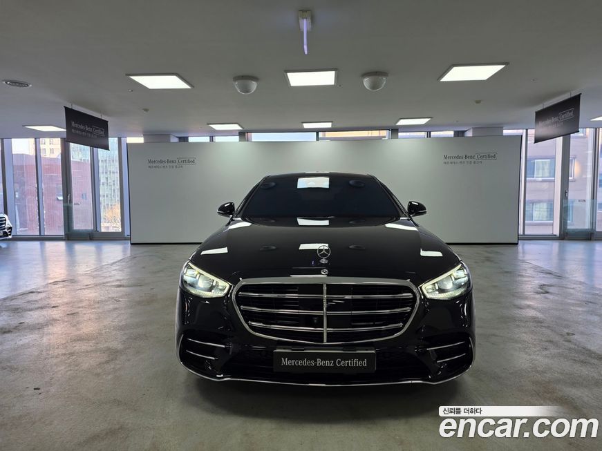 Mercedes-Benz S-Class 2023