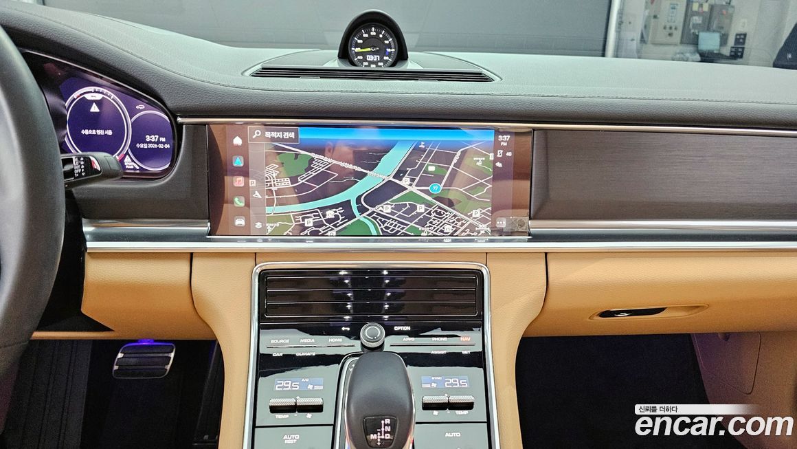 Porsche Panamera 2023