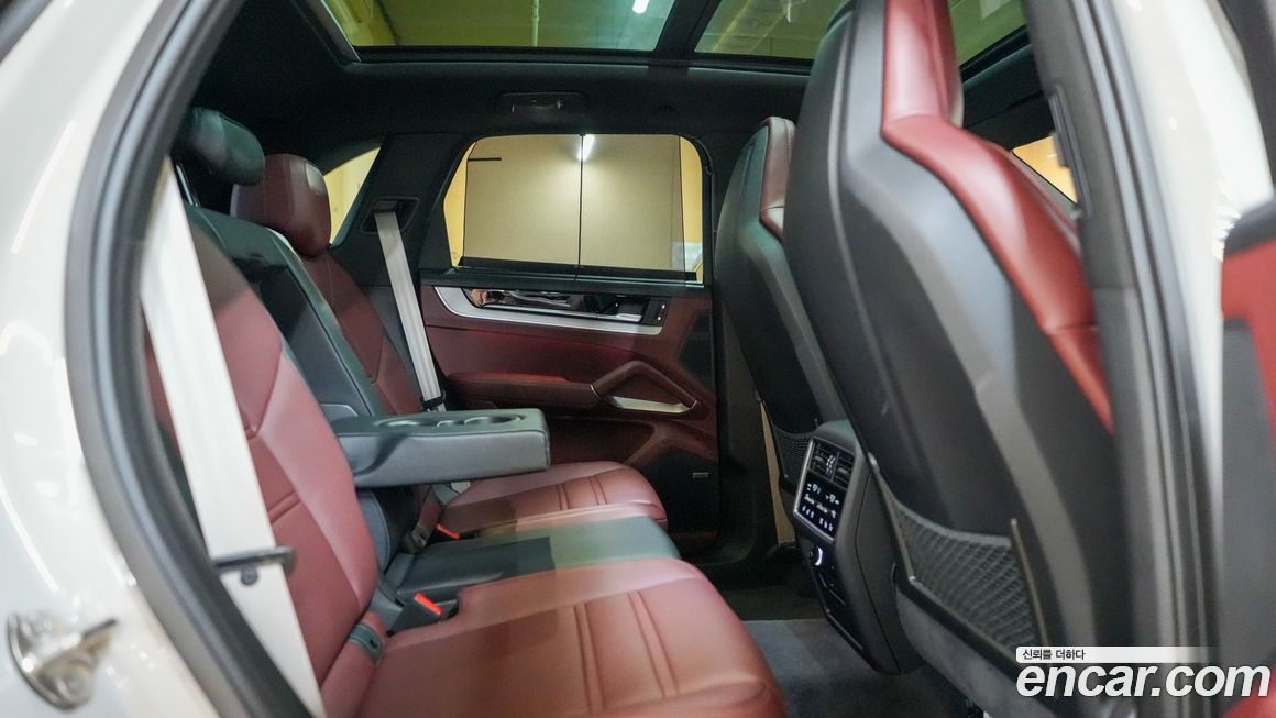 Porsche Cayenne 2024