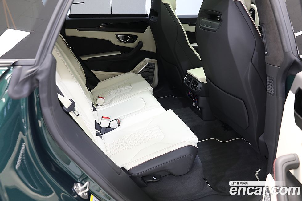 Lamborghini Urus 2024