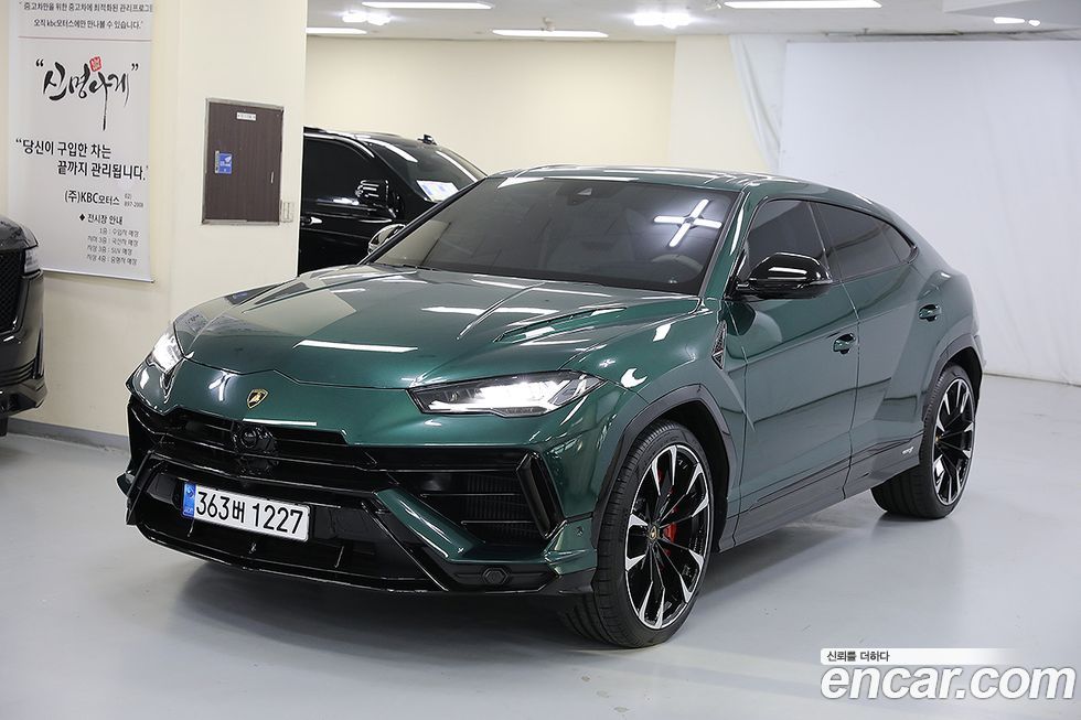 Lamborghini Urus 2024