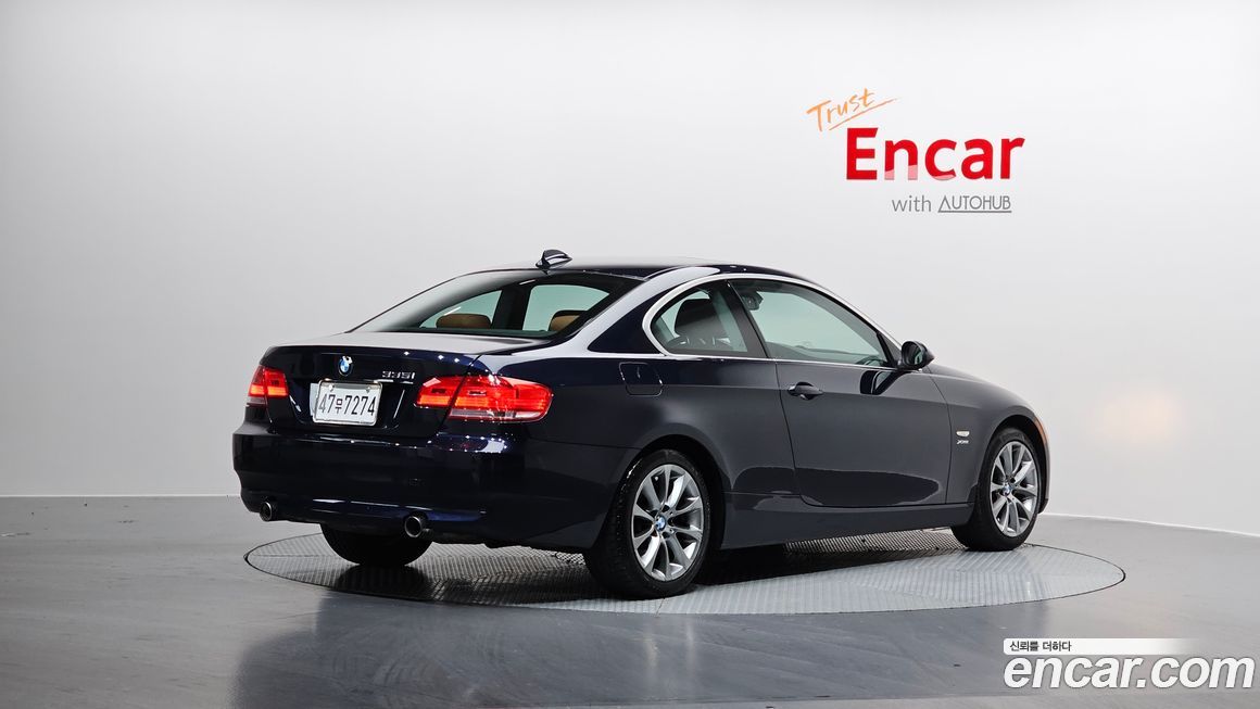 BMW 3-Series 2009