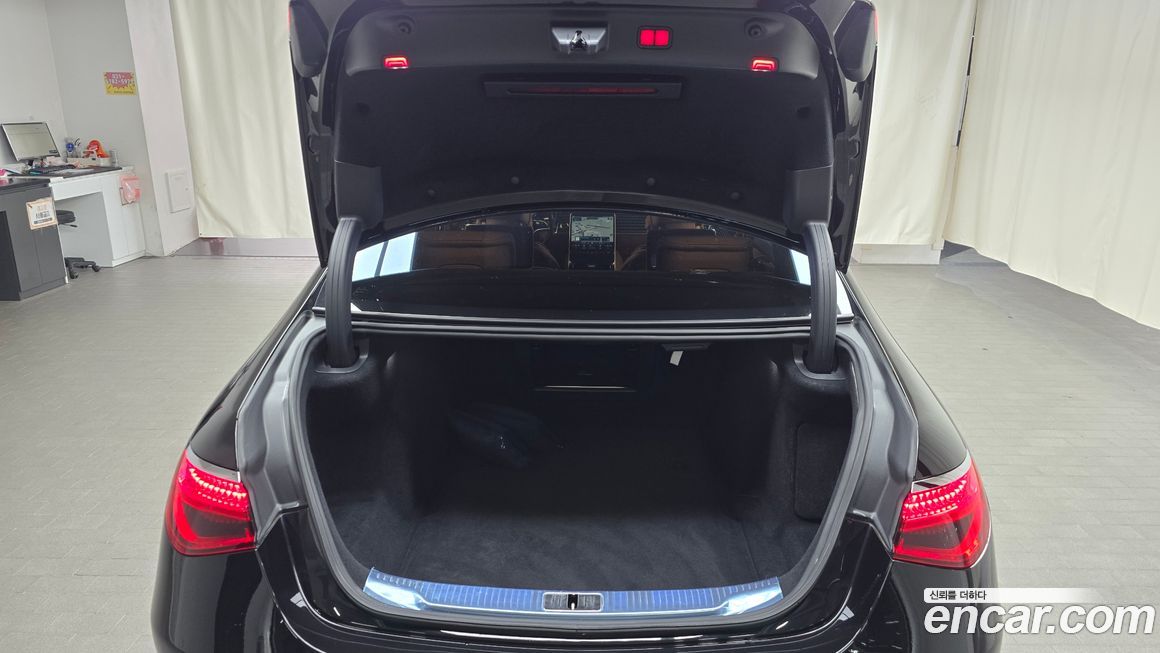 Mercedes-Benz S-Class 2022