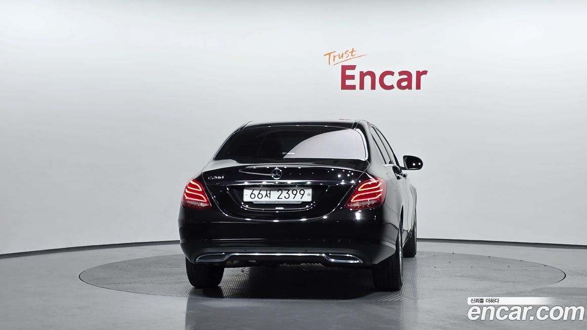 Mercedes-Benz C-Class 2018