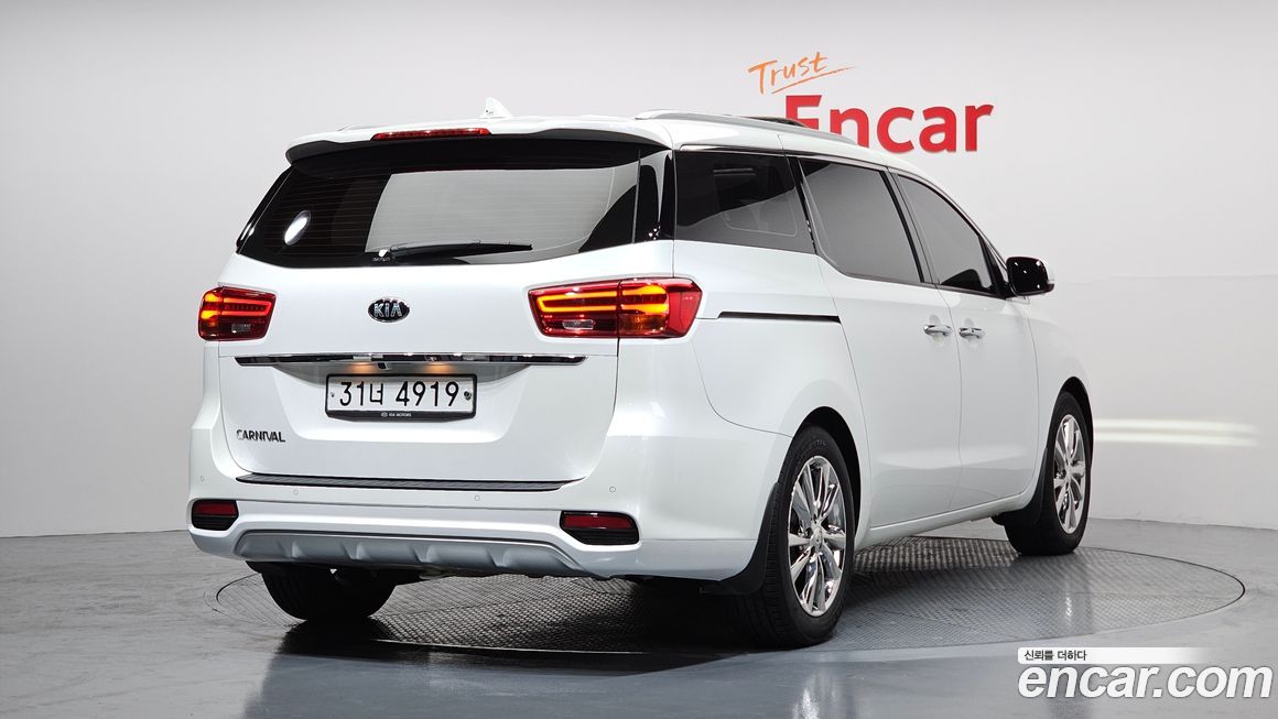 Kia Canival 2019