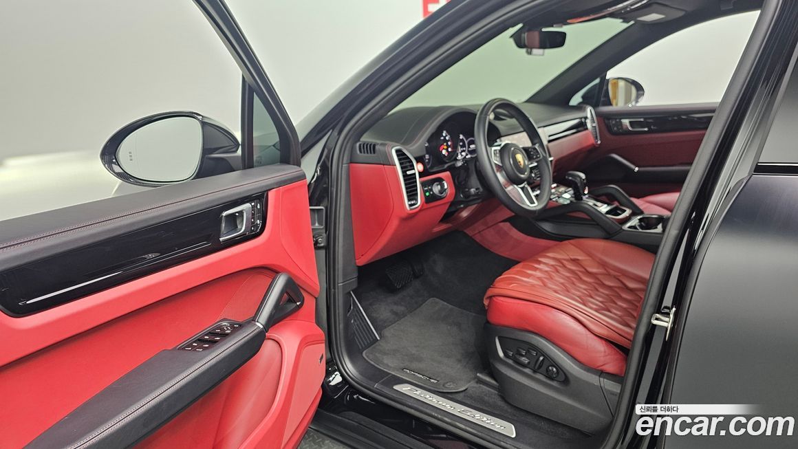 Porsche Cayenne 2023