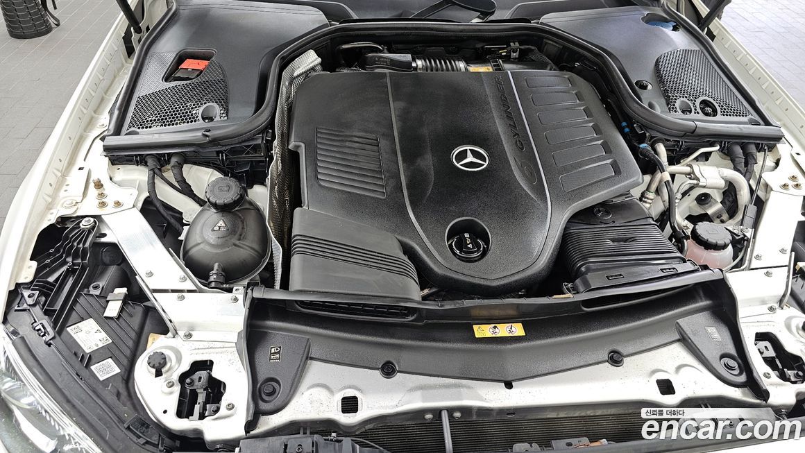 Mercedes-Benz E-Class 2021