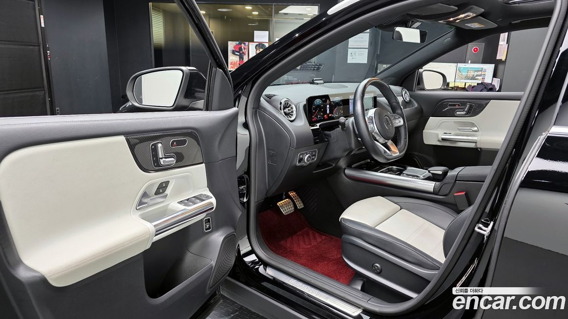 Mercedes-Benz GLA-Class 2021