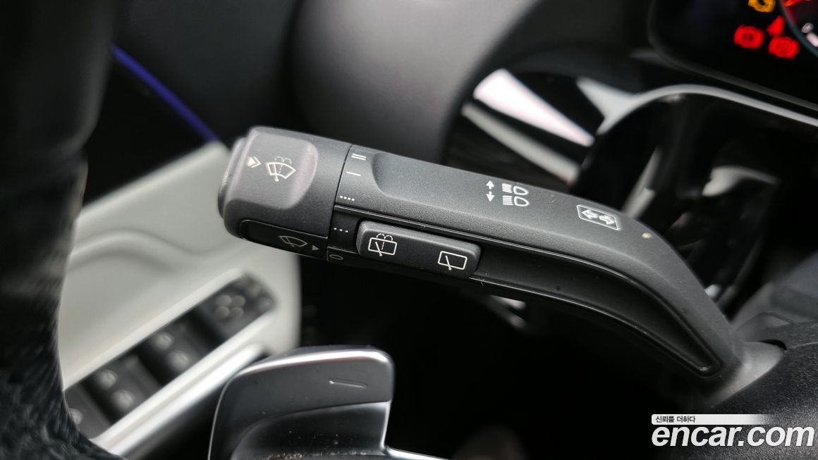 Mercedes-Benz GLA-Class 2021