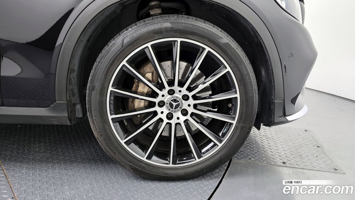 Mercedes-Benz GLC-Class 2019