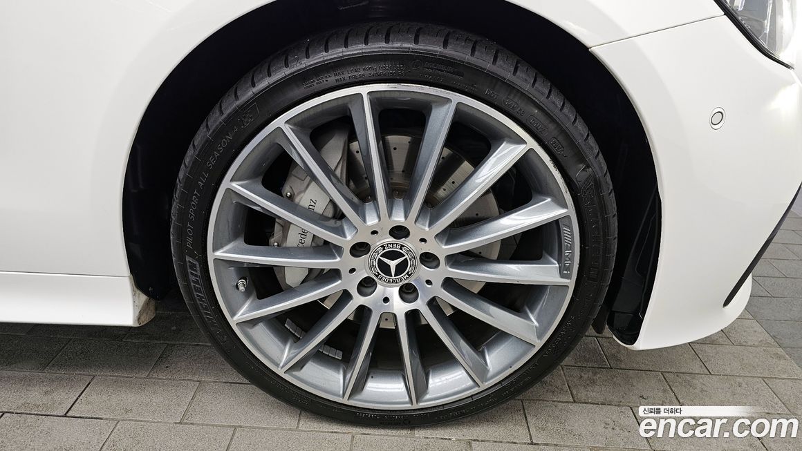 Mercedes-Benz E-Class 2021