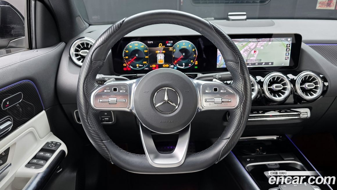 Mercedes-Benz GLA-Class 2021