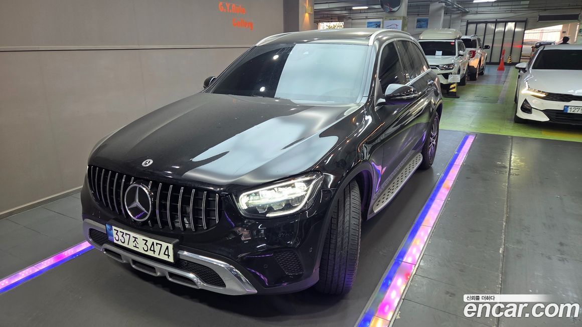 Mercedes-Benz GLC-Class 2021