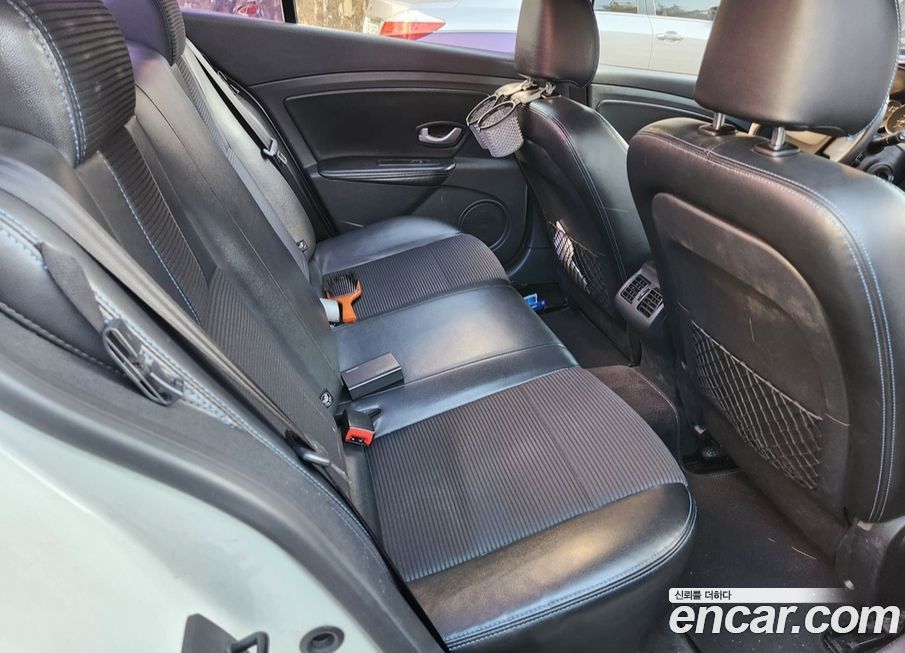 Renault-KoreaSamsung SM3 2012