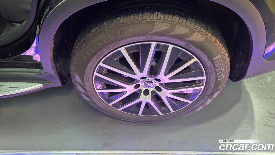 Mercedes-Benz GLC-Class 2021