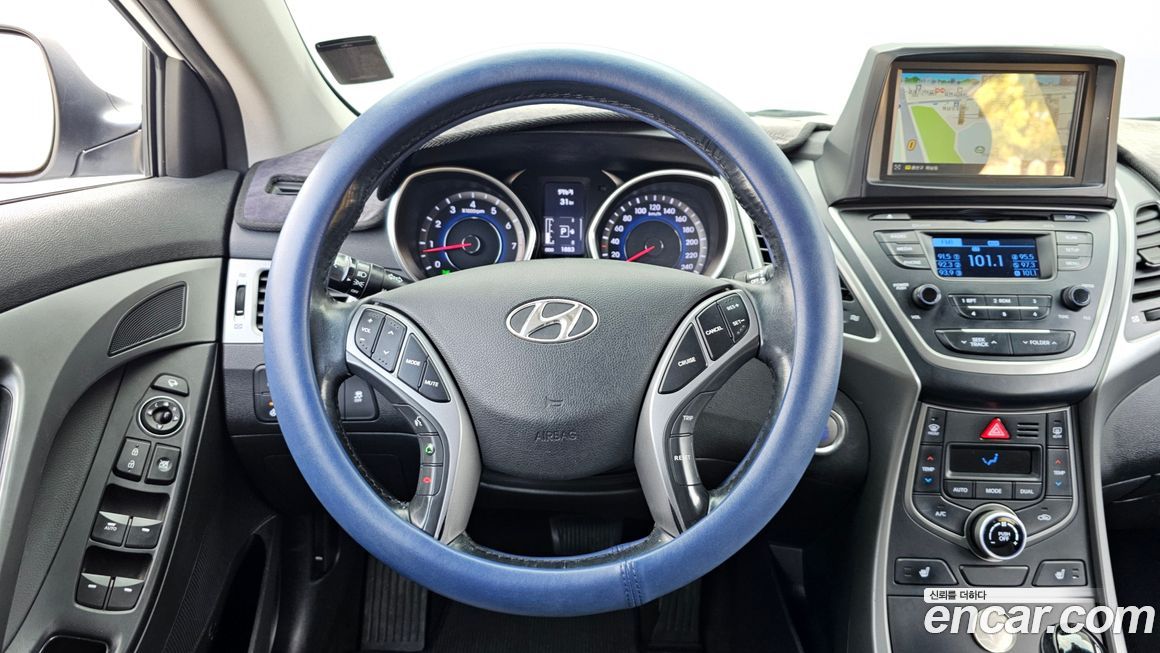 Hyundai AVANTE 2015