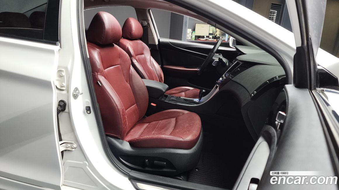 Hyundai Sonata 2011