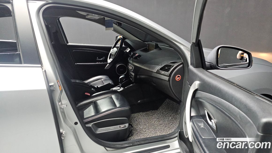 Renault-KoreaSamsung SM3 2011