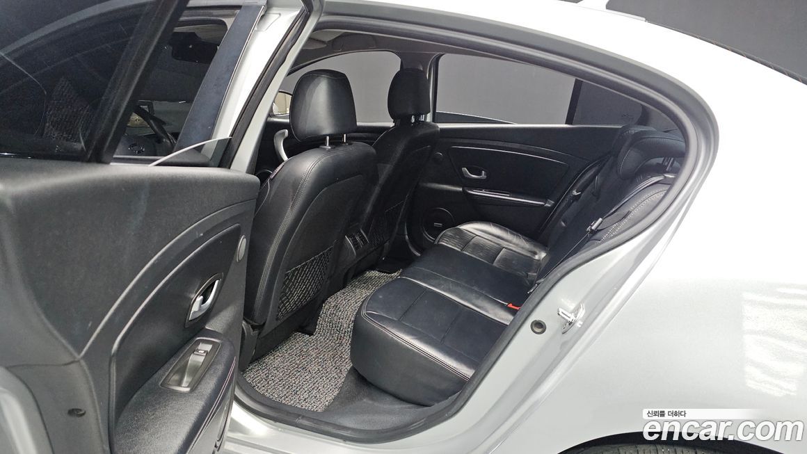 Renault-KoreaSamsung SM3 2011