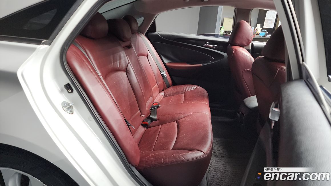 Hyundai Sonata 2011