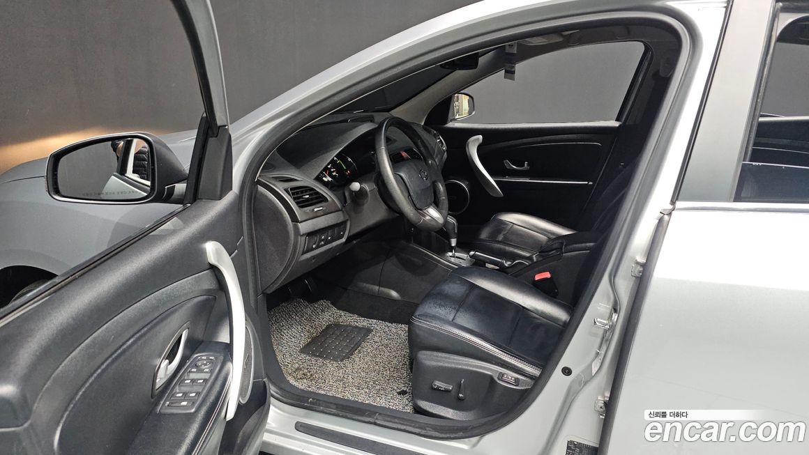 Renault-KoreaSamsung SM3 2011